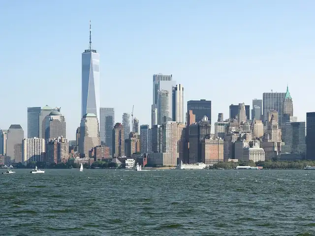Lower Manhattan skyline seen from Upper New York Bay